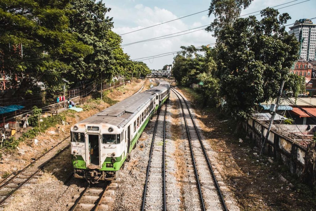 Zugfahren Myanmar