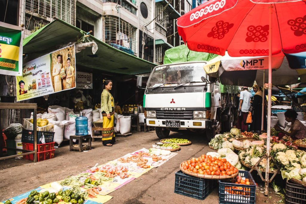 Autenthischer Markt Yangon