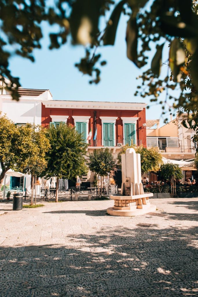 Monopoli Piazza Giuseppe Garibaldi